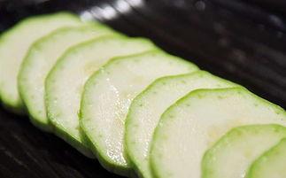 昆明各大学吃瓜,一场别开生面的“吃瓜”盛宴